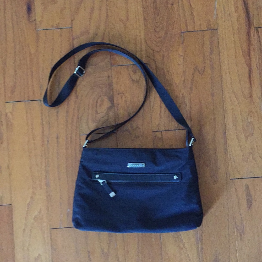 4/$25 Baggalini Crossbody Bag // Black